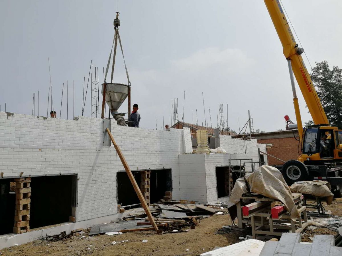 新型建材建房新型墙体装配式房屋免拆模板建房