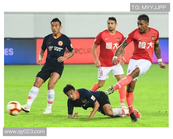 恒大足球球星排名前十，谁将登上巅峰？